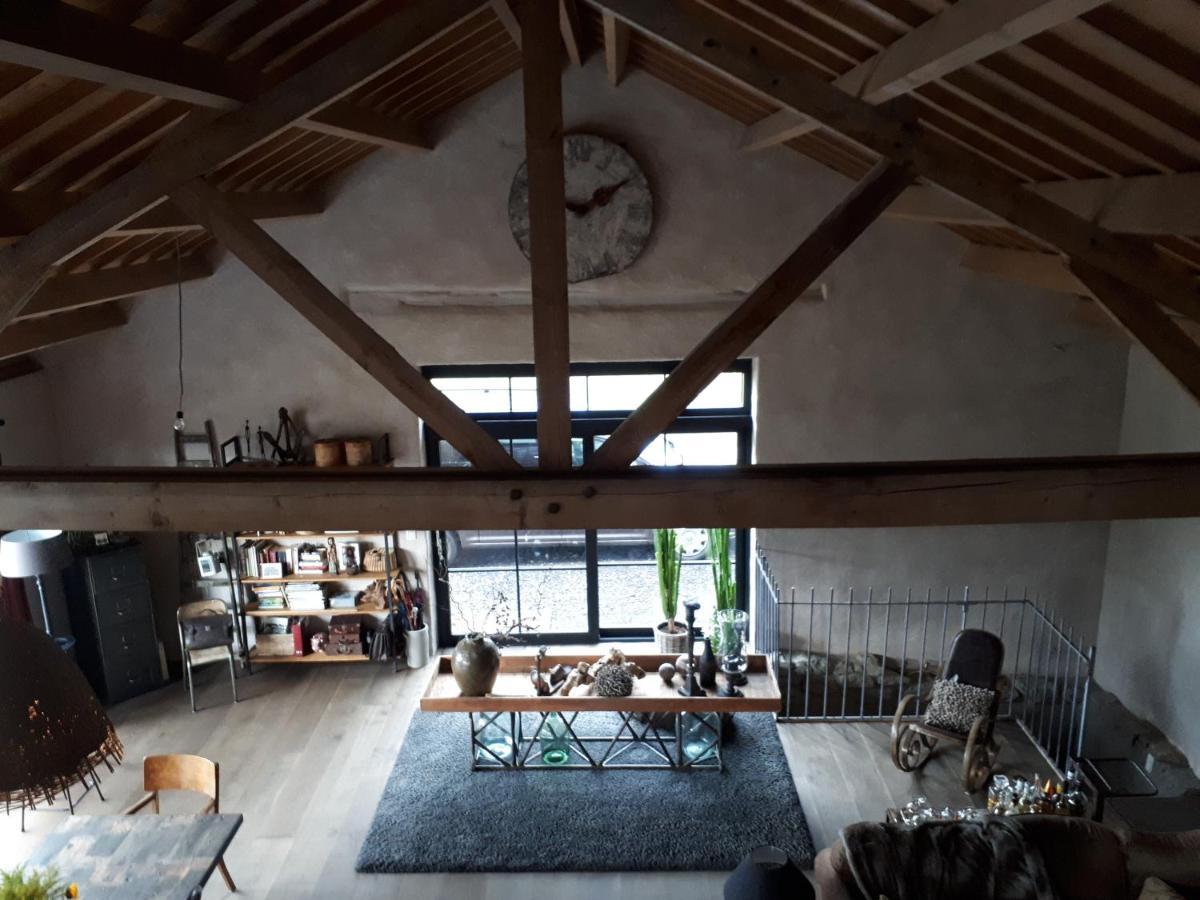 Le Hangar Des Voyageurs Petit-Halleux Εξωτερικό φωτογραφία